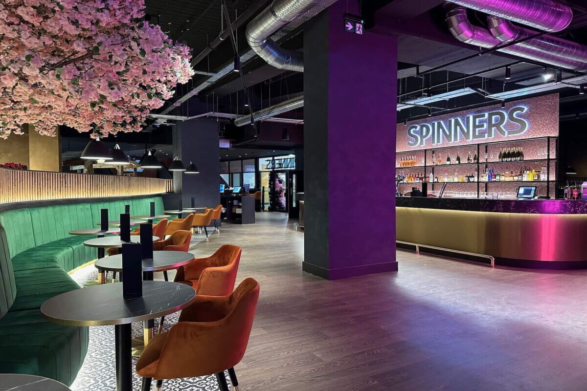 Seating area at Spinners, Touchwood, Solihull